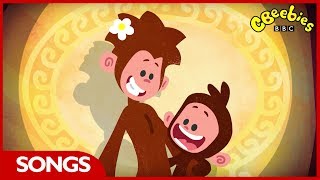 Video thumbnail of "CBeebies Songs | Tee and Mo | Only One Mum"