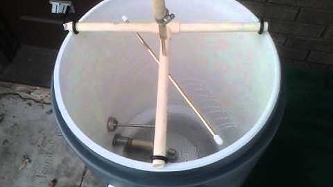 Rotating sparge arm