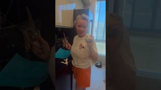 Наташка прёт  в парикмахерскую  #losangeles #shorts #newyork #miami