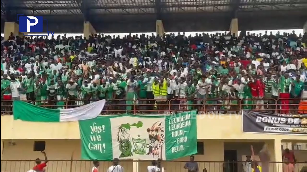 Regarder belle ambiance des supporters de l'ASC TOOL BI U17