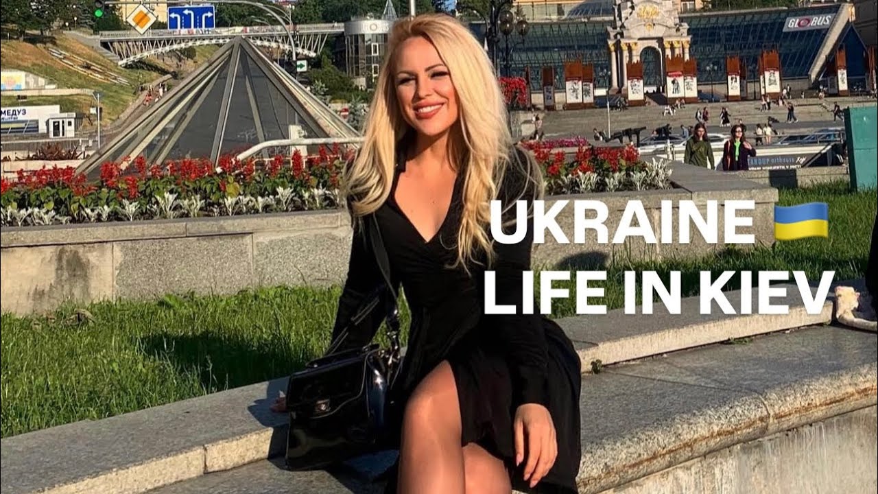 Ukraine 🇺🇦Life in Kiev. August 13, 2025. The Streets of Kiev, Ukraine. Streets Scenes.