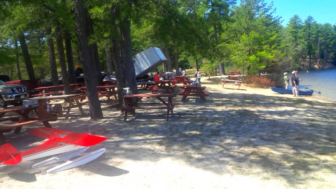 Propsnappers Mothers Day float Fly