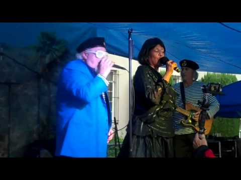 Tequila Mockingbird with "King Cotton and the Oui Men" singing "It's Your Thing"