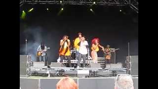 Arrested Development - Let Your Voice Be Heard - Live at the Hop Farm Festival 2014