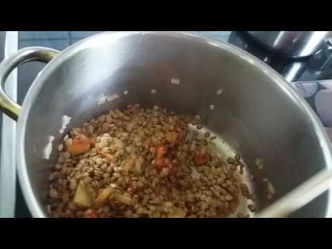 Deftige Linsensuppe mit Würstchen || Hearty Lentil Soup with Sausages || [ENG SUBS]. 