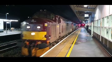 WCR 37668 thrashes out of Swindon with 66850 on a delayed RHTT 21/10/22