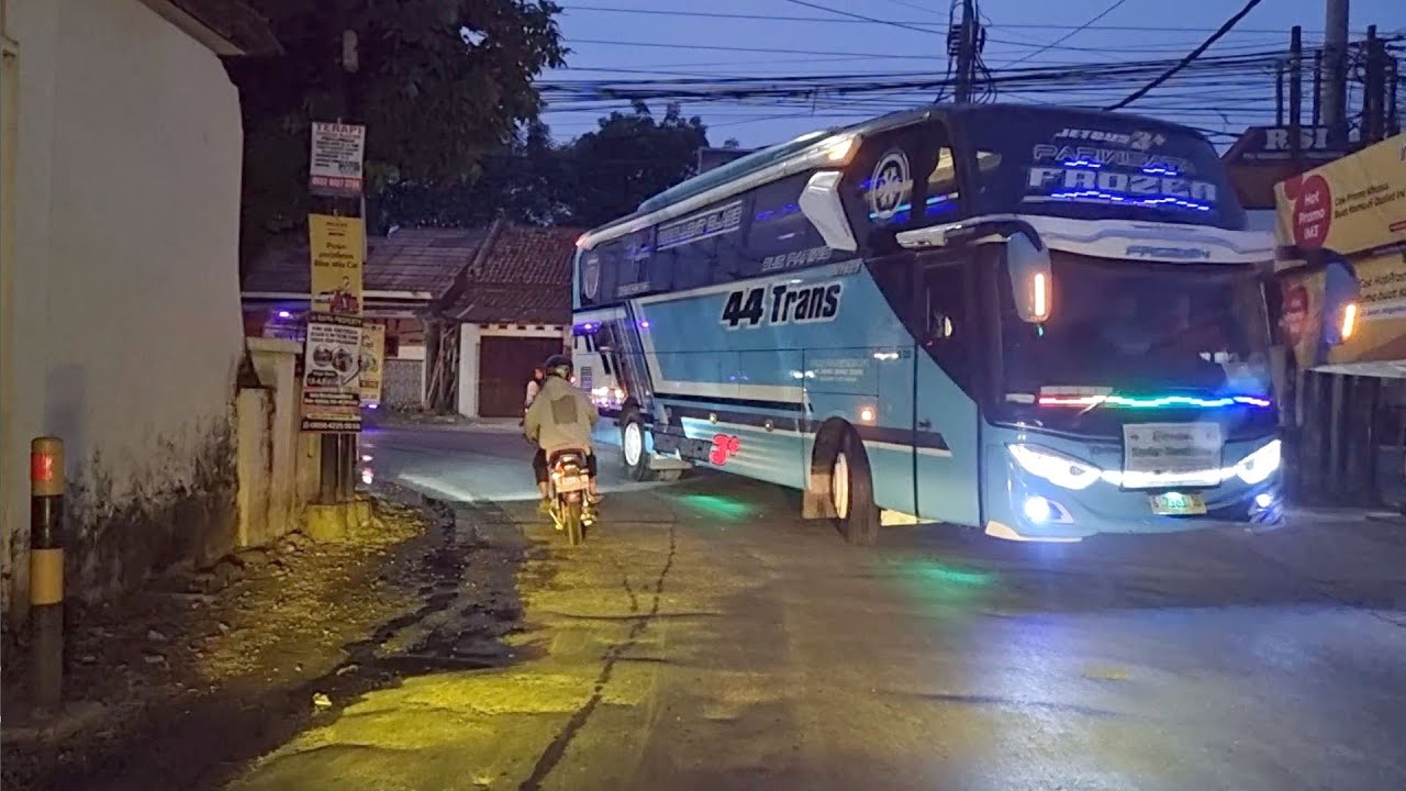 Lewat Jalan Kampung Exit Gerbang Tol Pekalongan ke Jalur Pantura