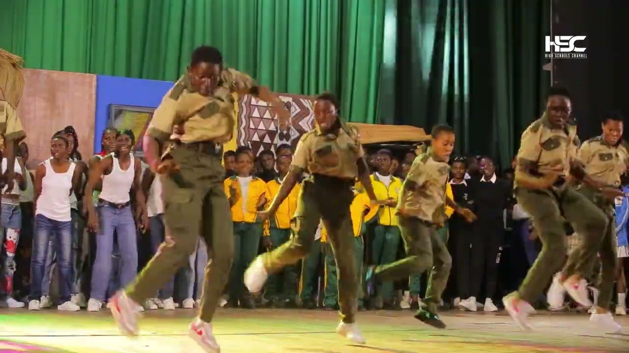 Wanna learn how to dance? Watch MAKROSEC GIRLS’