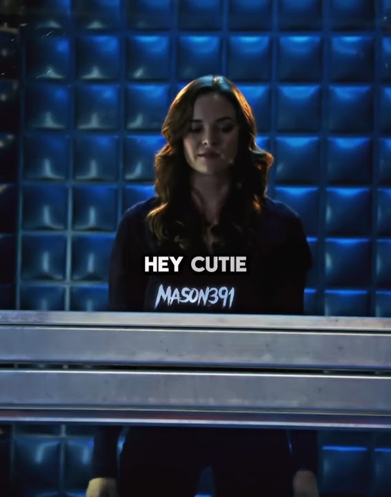 Barry Shows Caitlin The Real Body of Harrison wells #Arrowverse #grantgustin #Theflash #dccomics