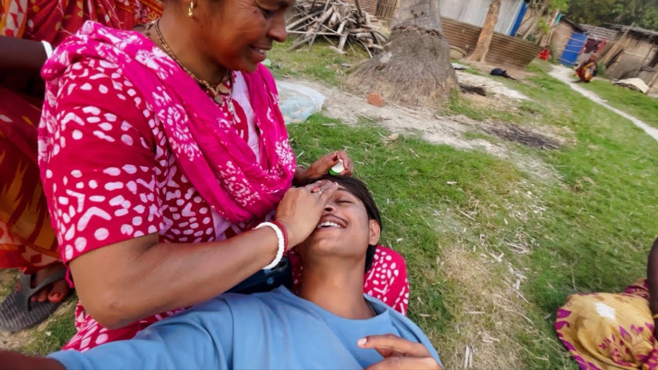 সকাল থেকে মাথায় যন্ত্রণা করছে । এতক্ষণ এ শান্তি পেলাম ।😊