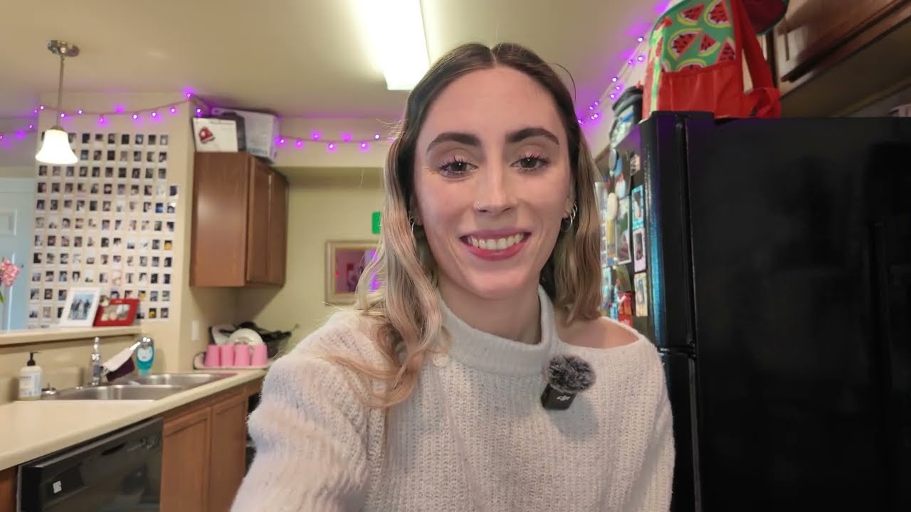 Холодная маска для лица и глаз со льдом уменьшает отечность лица.