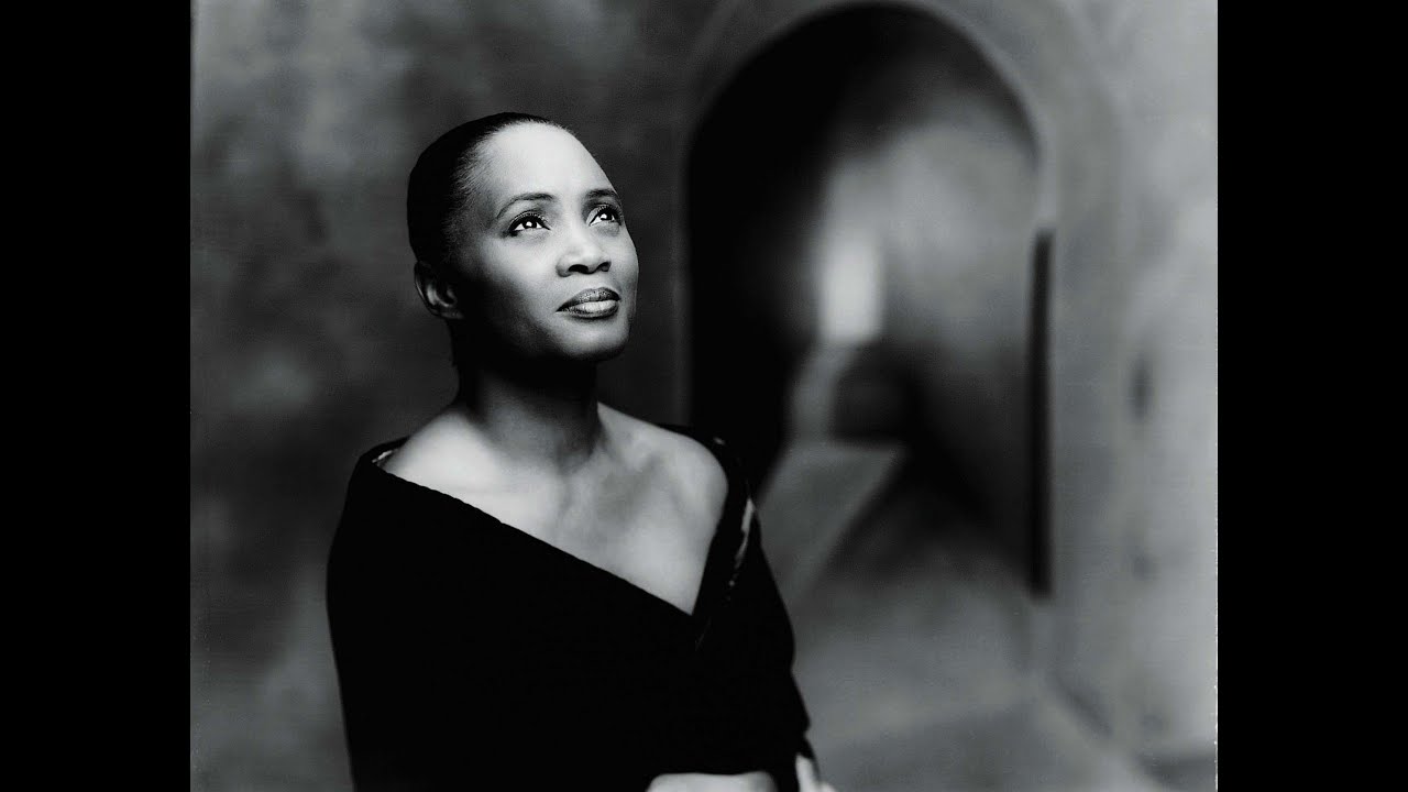 W. A. Mozart: Exultate, jubilate K 165/158a Hendricks - Chamber Orchestra of Europe - Abbado