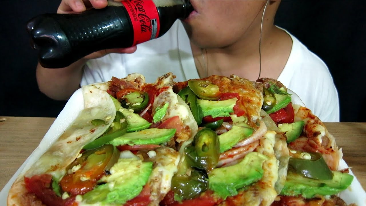 ASMR COMIENDO QUESADILLAS CLASICAS DE MILANESA YouTube