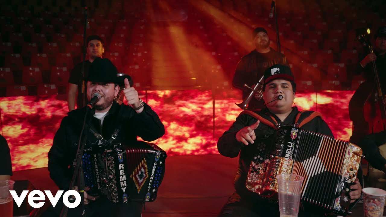 Previsualización de video para nota El desamor llegó con “Una flor quise cortar”