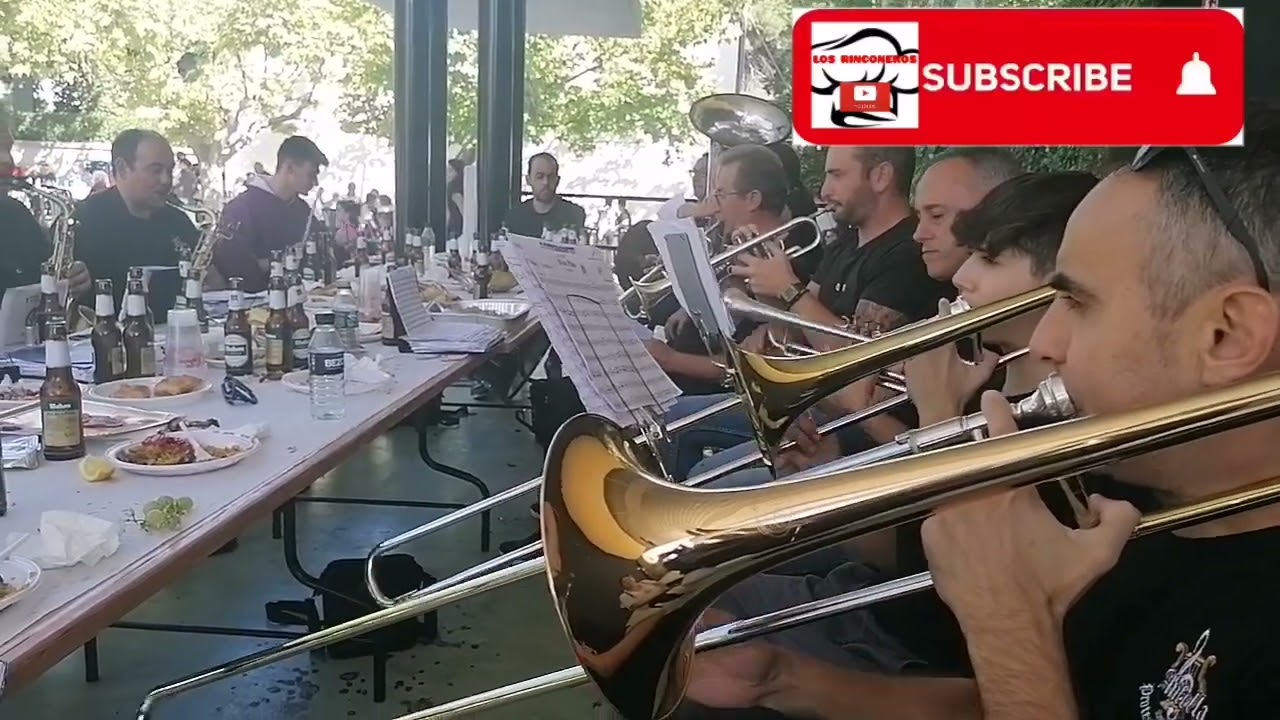 DUNIA PIRIS TOCADO POR ANTELLA...