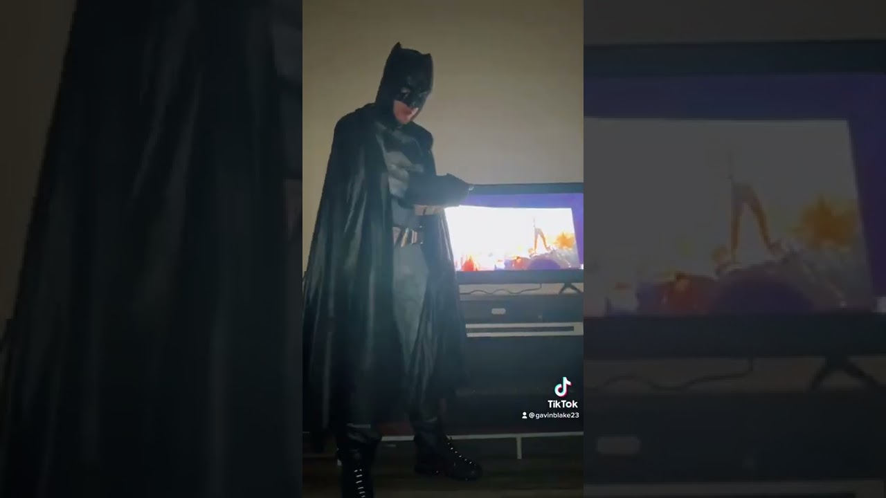 BATMAN: pirated movie viral tik tok @gavinblake23 - YouTube