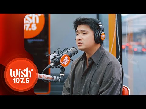 MATEÒ  performs "Bato Sa Buhangin" LIVE on Wish 107.5 Bus