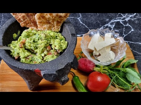 ¿No más tomates en tu guacamole🥑? Descubre cómo con sólo aguacate y papalo-quelite 🤯