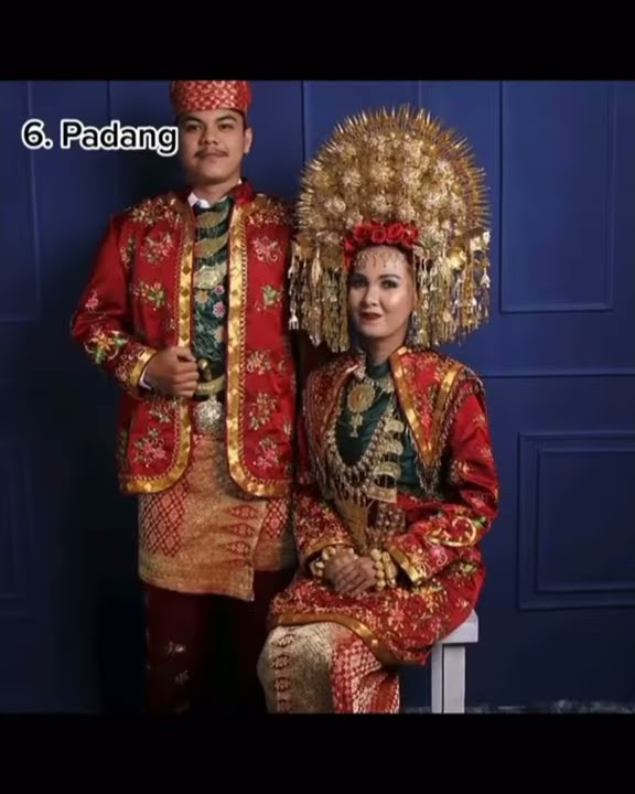 Macam macam pakaian adat yang ada di minang kabau (sumatra Barat) part 1