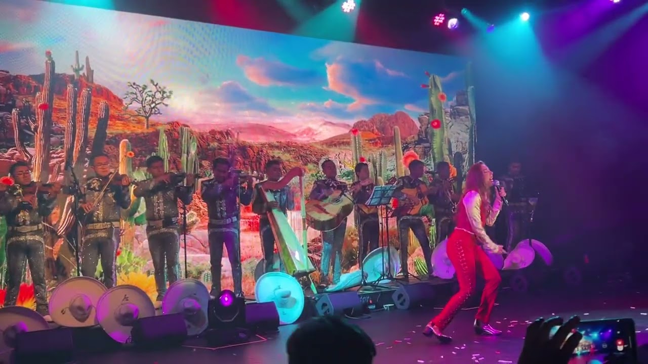 Majo Lunario acá entre nos