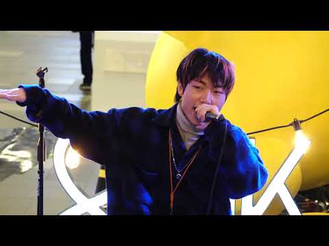 펭귄  -   호치키스 고등래퍼 -  애경 뮤직룸 AK&홍대 5F   버스킹 2019.12.07일 .