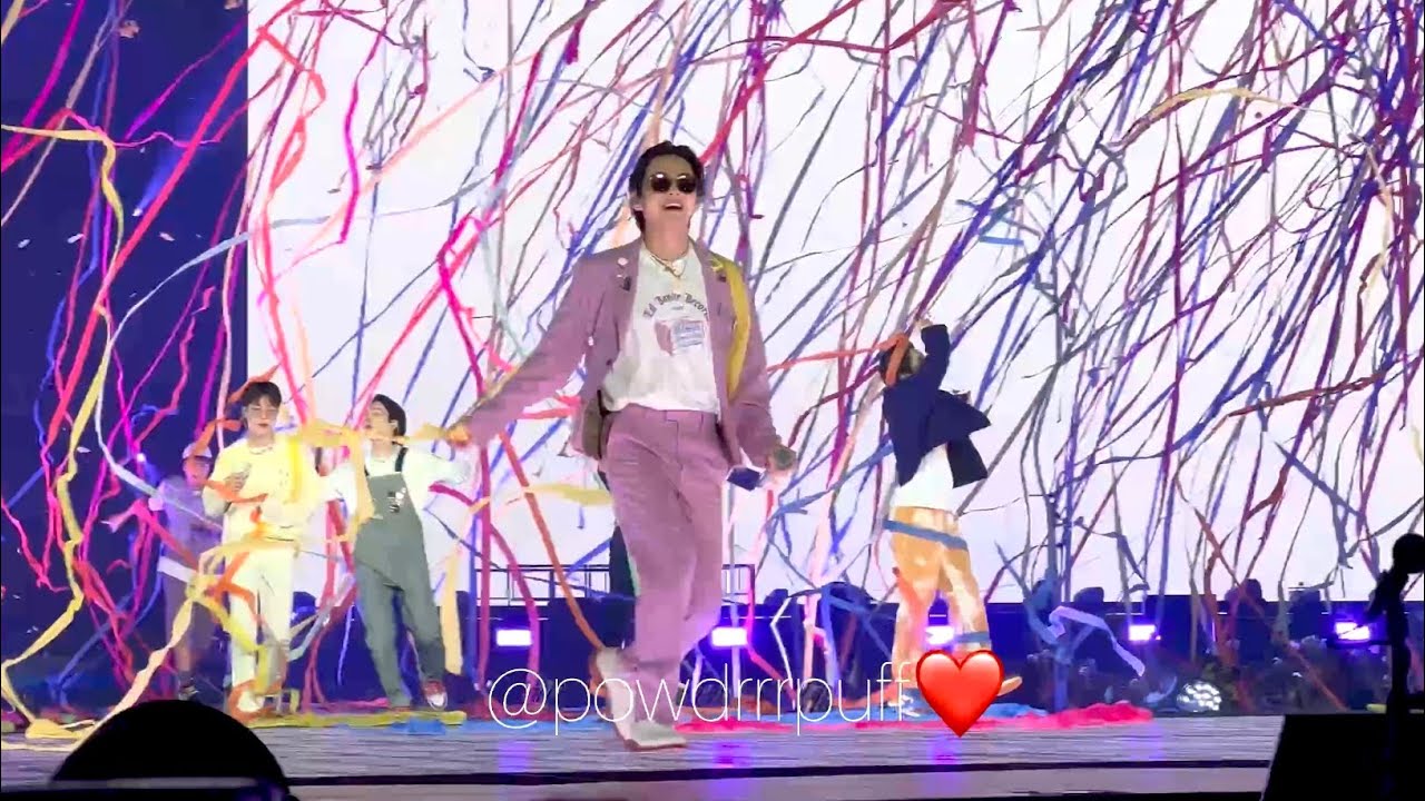 220408 - FANCAM - Wings - BTS PTD Las Vegas - Day 1 @ Allegiant - 4K 직캠