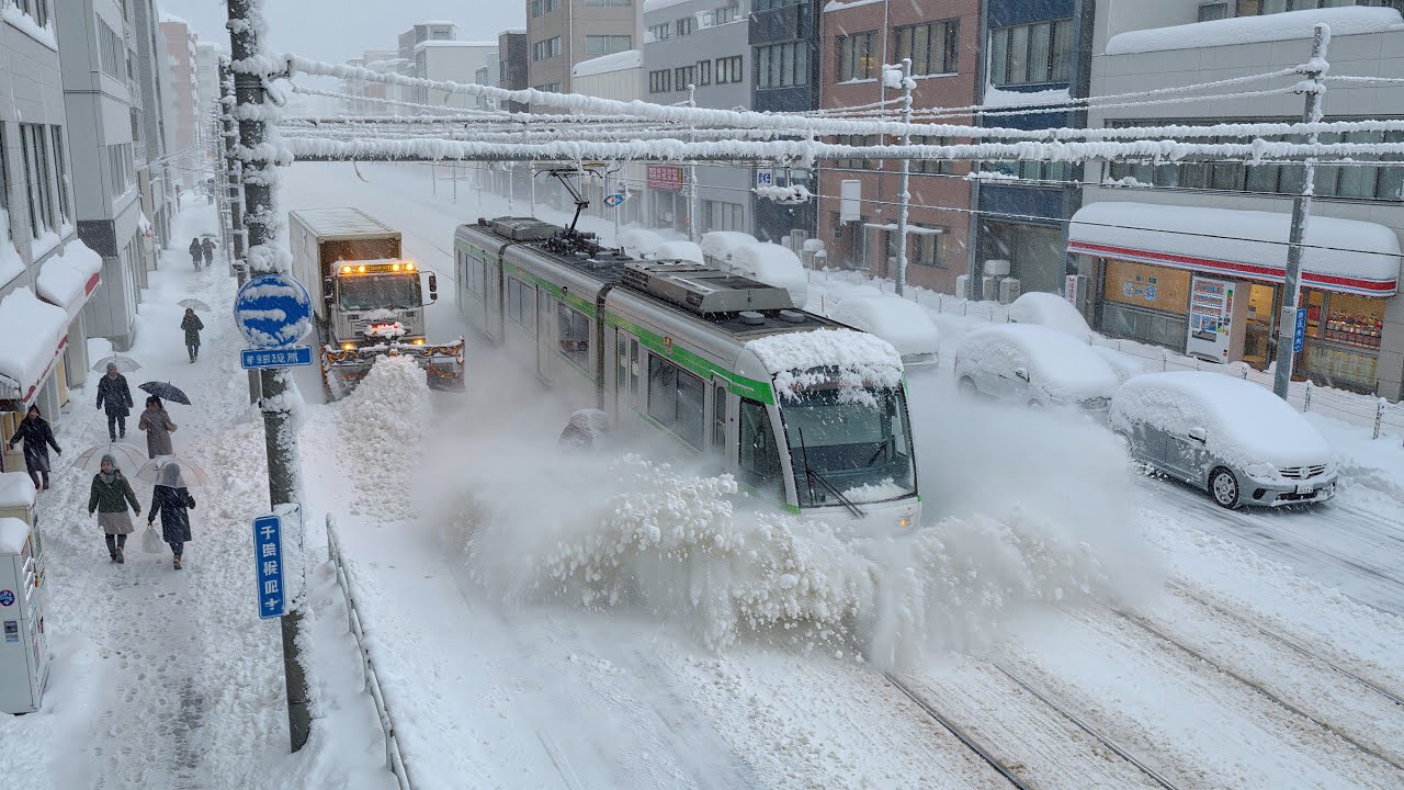 ❄️ Япония погребена под 2 метрами снега — Саппоро и Хоккайдо парализованы рекордной метелью