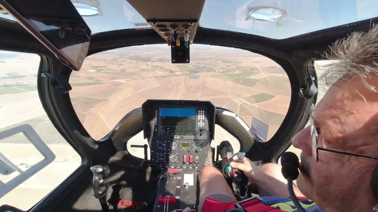 2022 02 05 Gyrocopter flying to Paarl