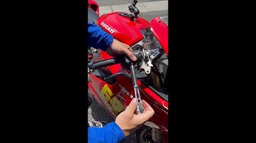 Ducati Throttle Fixed in Under 3 Min (With Revs at the End :-)