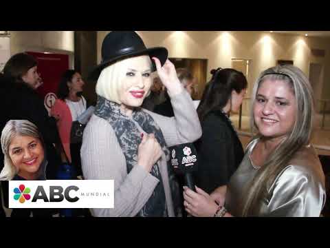 Carmen Yazalde, desfile
