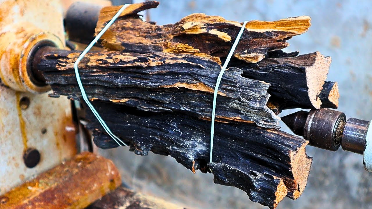 I transformed this unusual type of wood into a masterpiece.