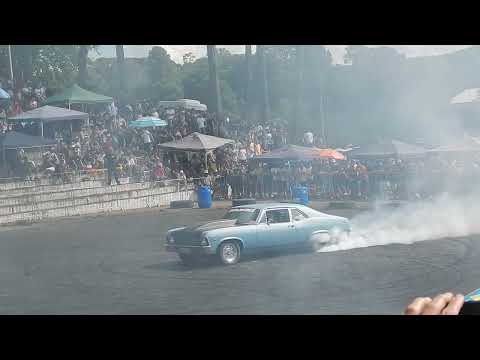 Chevy Noova V8 queimando PNEU 🔥
