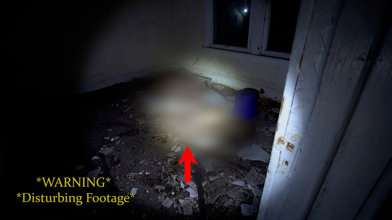 Exploring Abandoned Houses in East Cleveland - DeBoe House Exploration