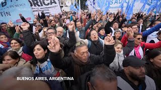 Argentine teachers go on strike against the government's cuts