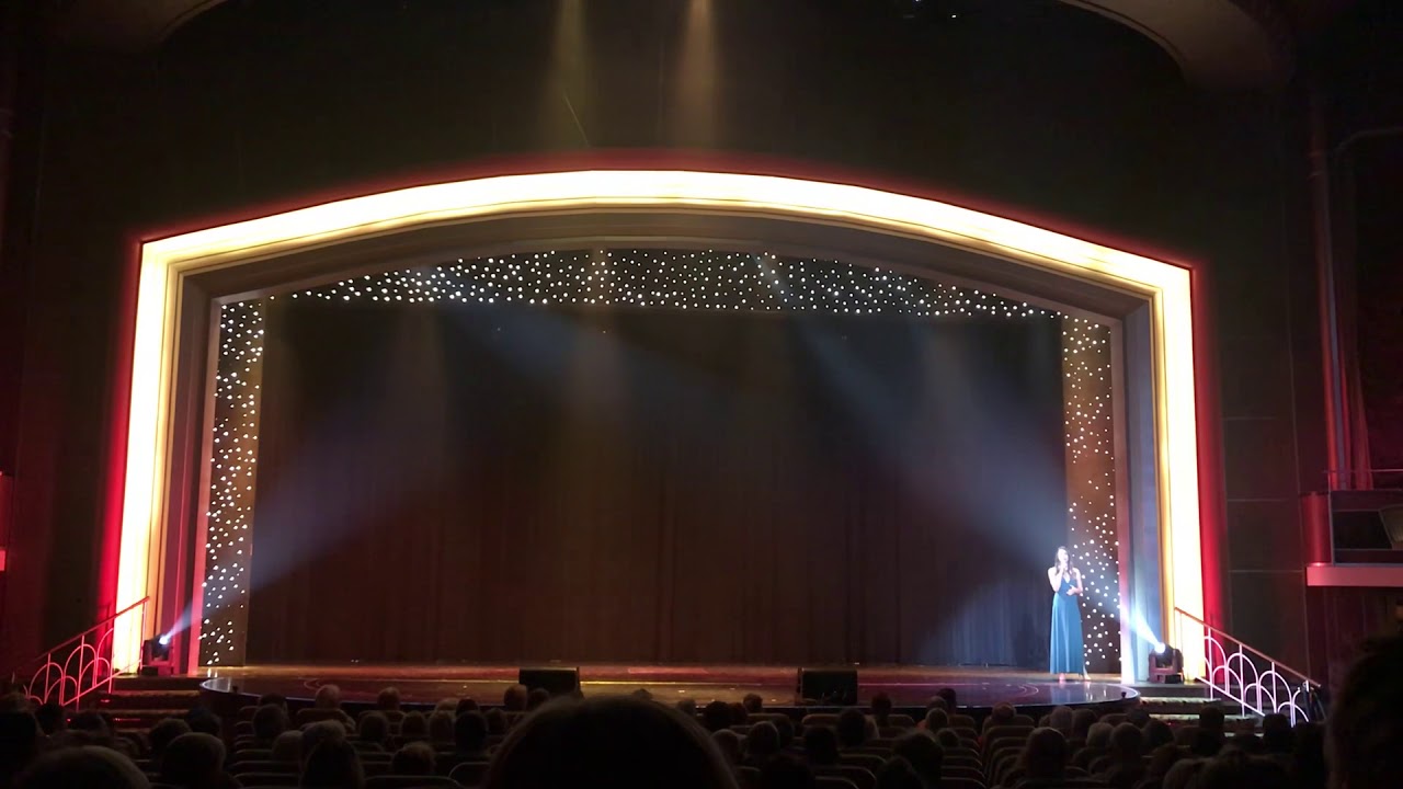 Ali Hoxie Featured Singer