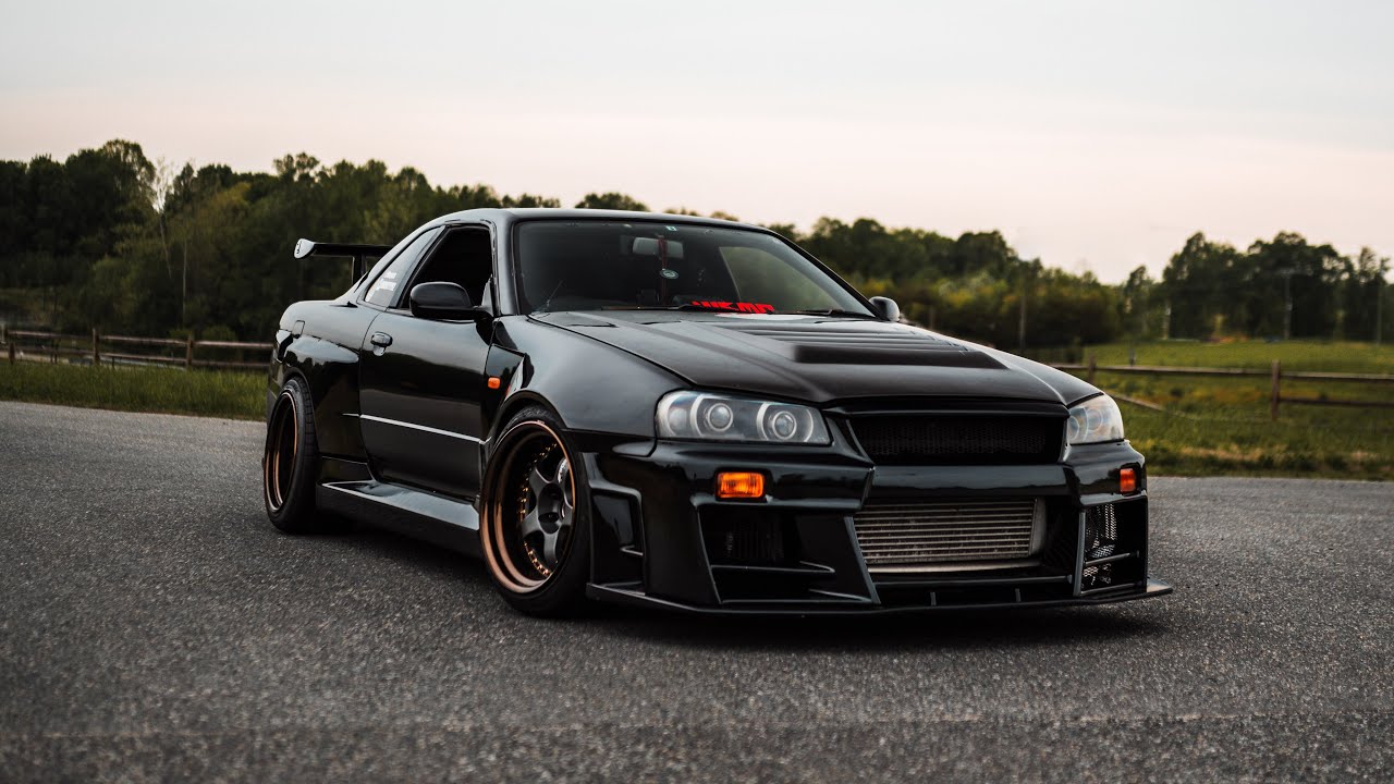 Building a Nissan Skyline R34 in 5 minutes - YouTube