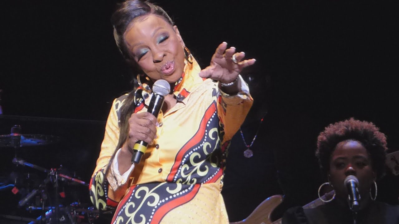 Gladys Knight I Heard It Through The Grapevine YouTube Gladys knight i heard it through the grapevine youtube