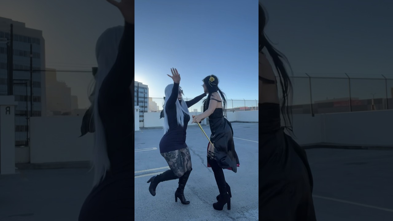 Would Yor and Gojo make a good team??😱 @itseunchae 🖤 #animeshorts #jjk #spyxfamily #cosplayers