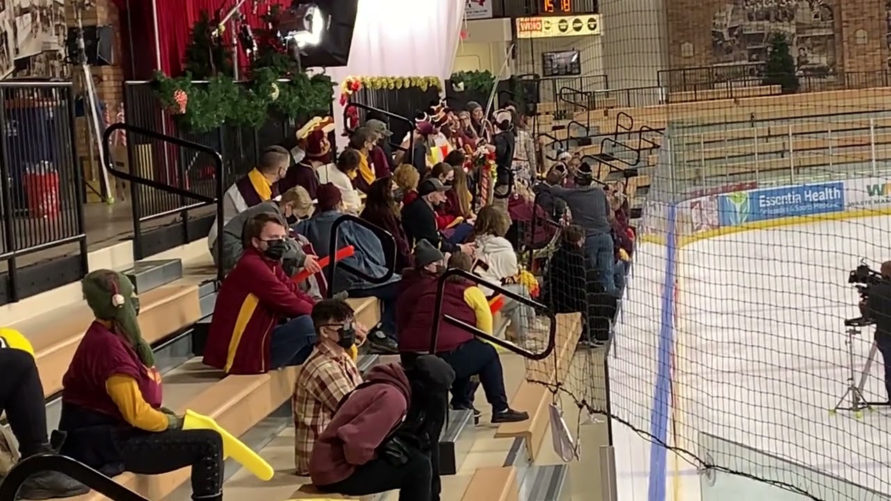 Merry Kiss Cam (2022) Hulu movie Behind The Scenes Part 3 of 4