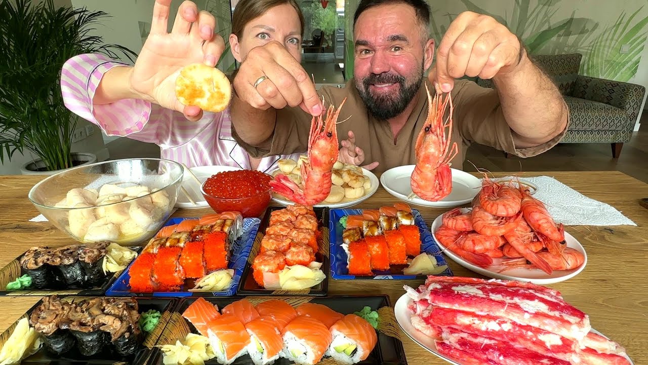 МУКБАНГ роллы и морепродукты | Шопинг в Японии