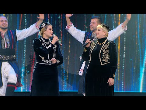 С песните на Николина и Мария Чакърдъкови