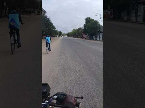 🏍️ ASSIM SE ANDA DE MOTORIZADA NA BEIRA 🇲🇿 (Mozambique-África)