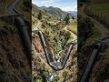 Así funciona el efecto sifón para transportar agua atravesando montañas y quebradas.