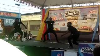 Anchovy high school shell down the place  Yes mi team dweet we dweet  Team wo