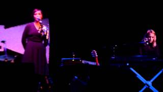 Video thumbnail of "Seeker Lover Keeper - rest your head on my shoulder (live at the Factory Theatre).MTS"