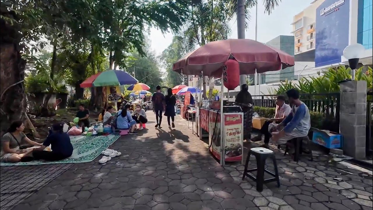 Walking Tour CFD Solo 🚶‍♂️ Car Free Day Jalan Slamet Riyadi Pagi Hari