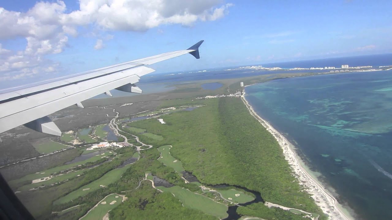 US Airways Airbus A321 Beautiful Landing at Cancún International