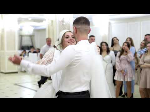 WEDDING TRADITIONS Removing The Veil Dancing With The Veil Tossing The Bouquet Dancing With T