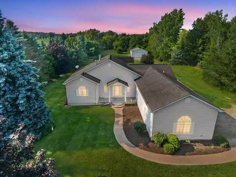 2165 Oakwood Road, Ortonville, MI home video tour