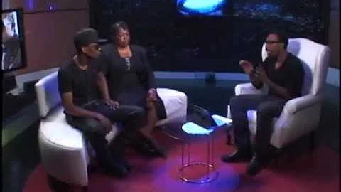 BUSY SIGNAL AND MOTHER VELMA GORDON - ONSTAGE NOVE...